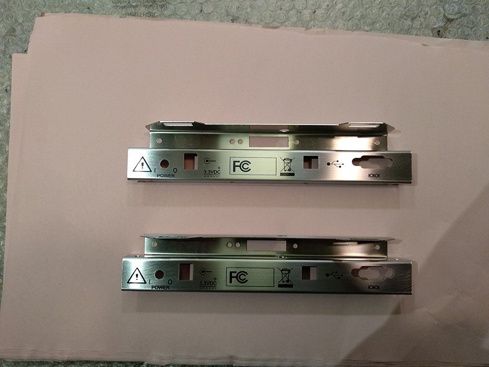 finitura di componenti in metallo