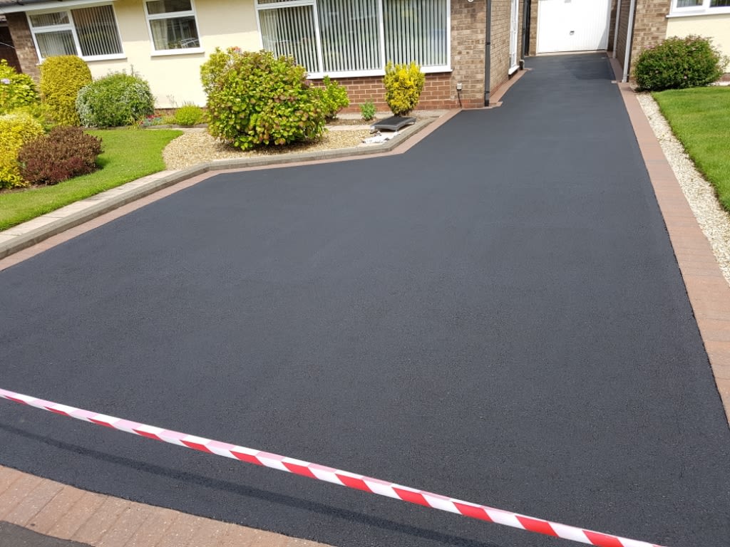 clean tarmac driveway