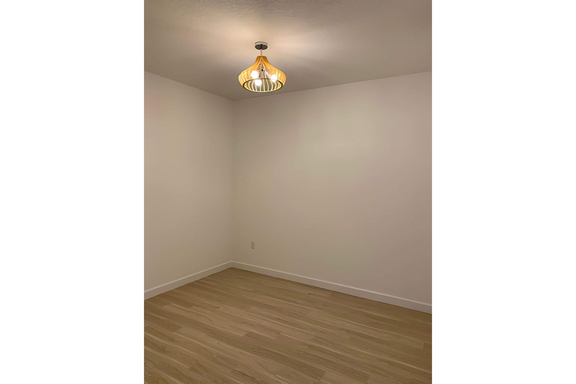 Room at Surfside Apartments in Jacksonville Beach, Fl.