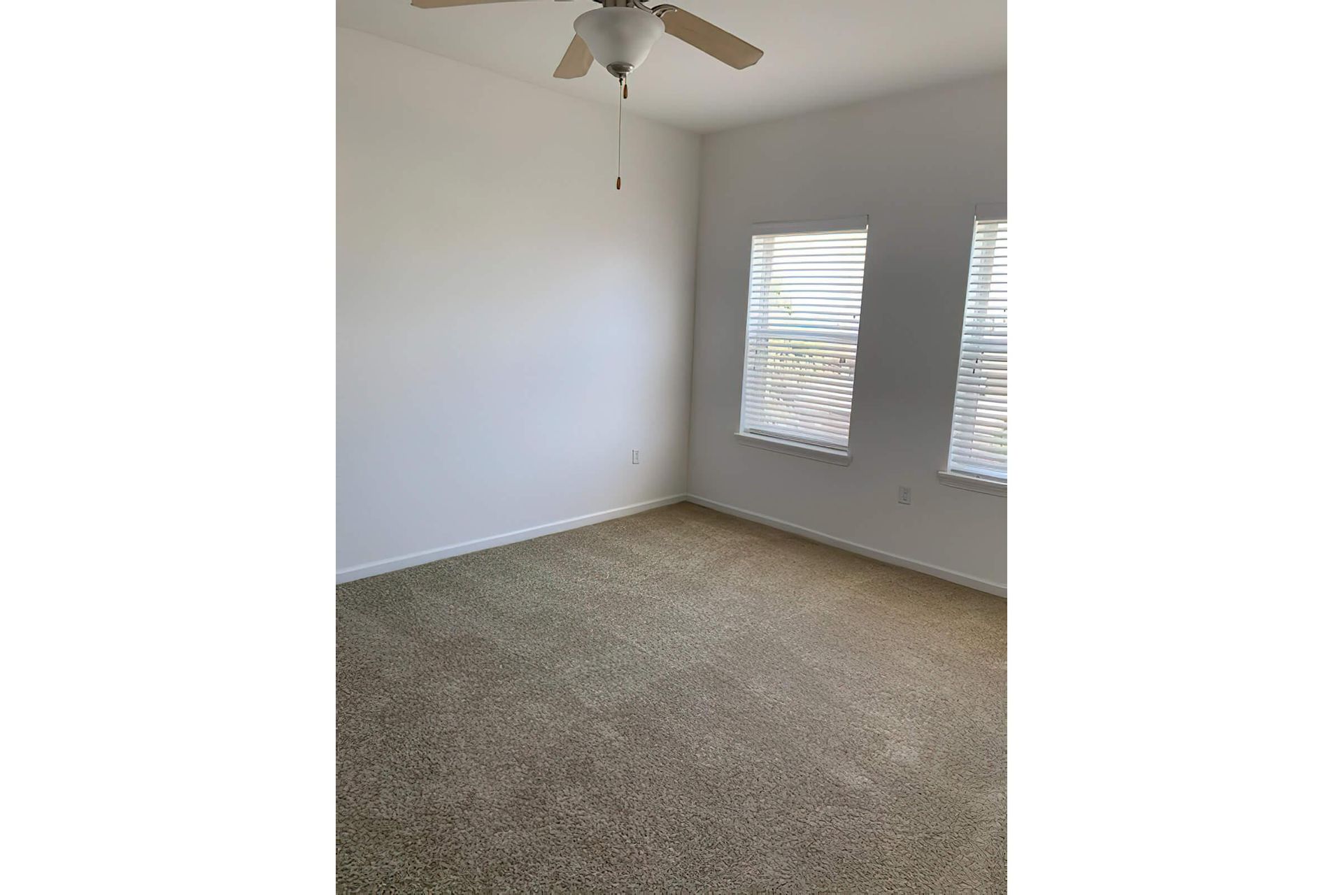 Living space at Surfside Apartments in Jacksonville Beach, Fl.