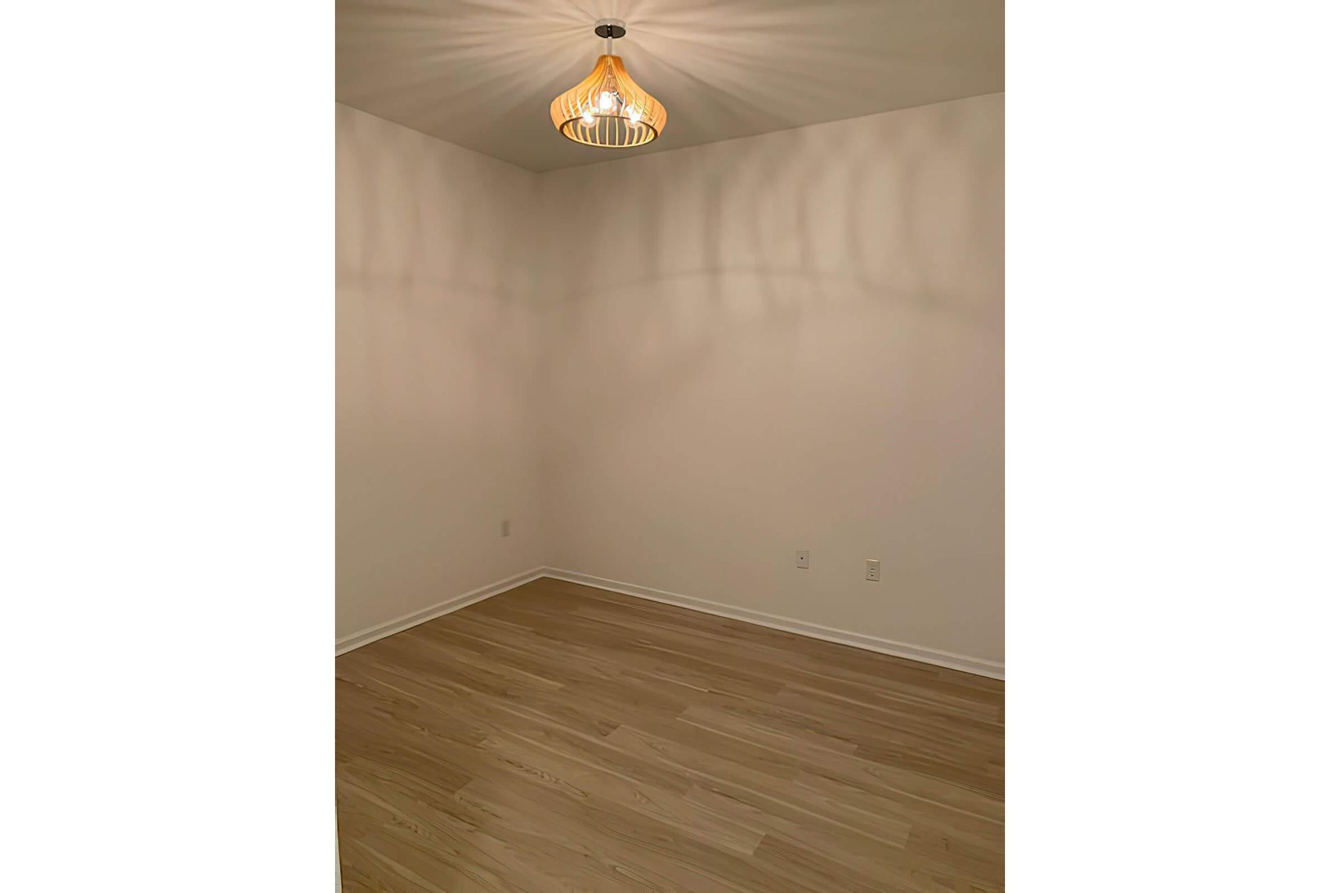 Room at Surfside Apartments in Jacksonville Beach, Fl.