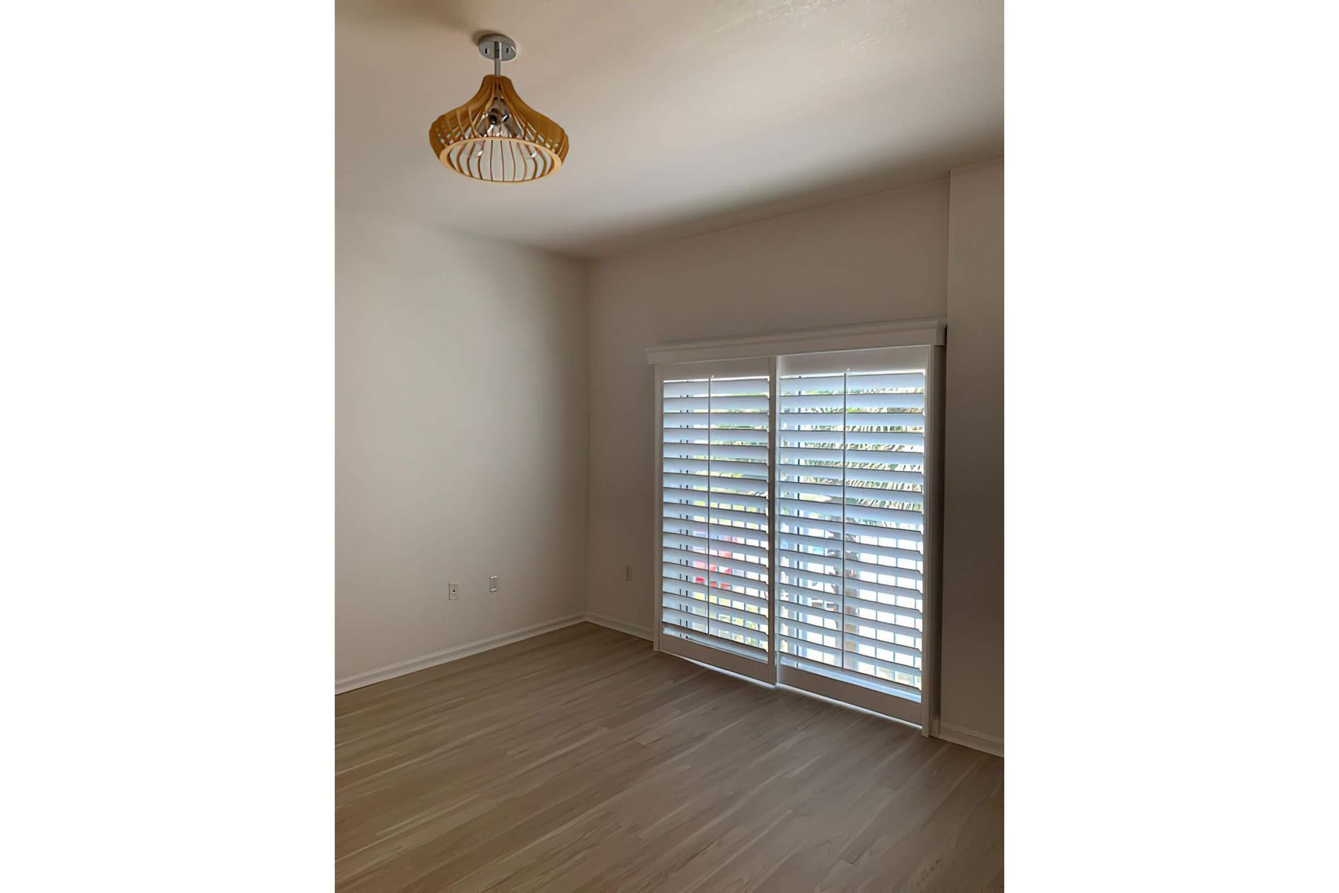 Windows at Surfside Apartments in Jacksonville Beach, Fl.