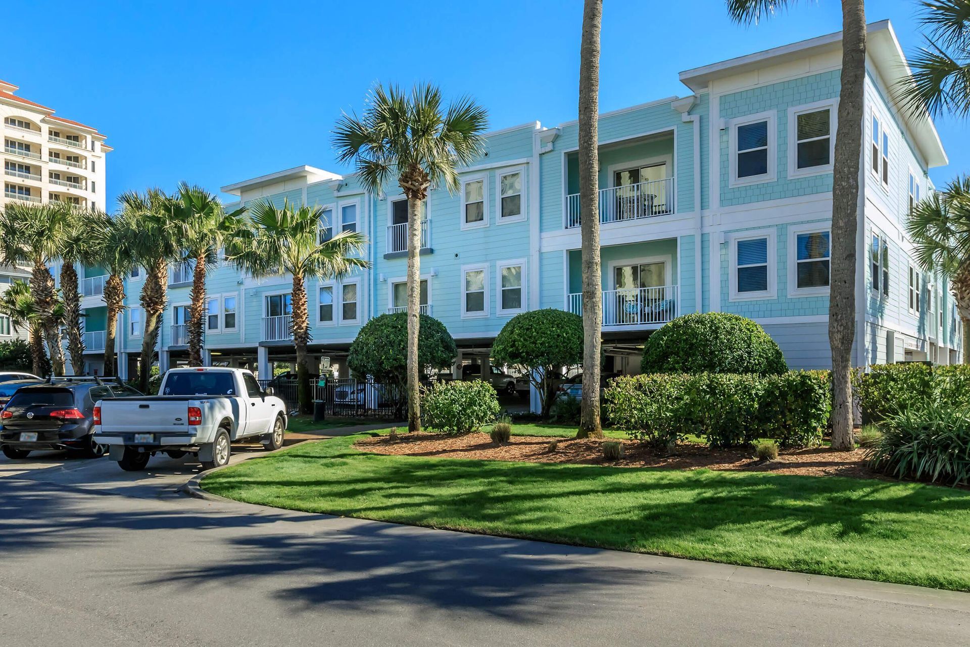 Building at Surfside Apartments in Jacksonville Beach, Fl.