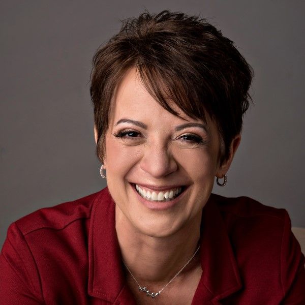 2020 Winner: Julie Simpson
Southwest Florida Oral & Facial Surgery
Fort Myers, FL