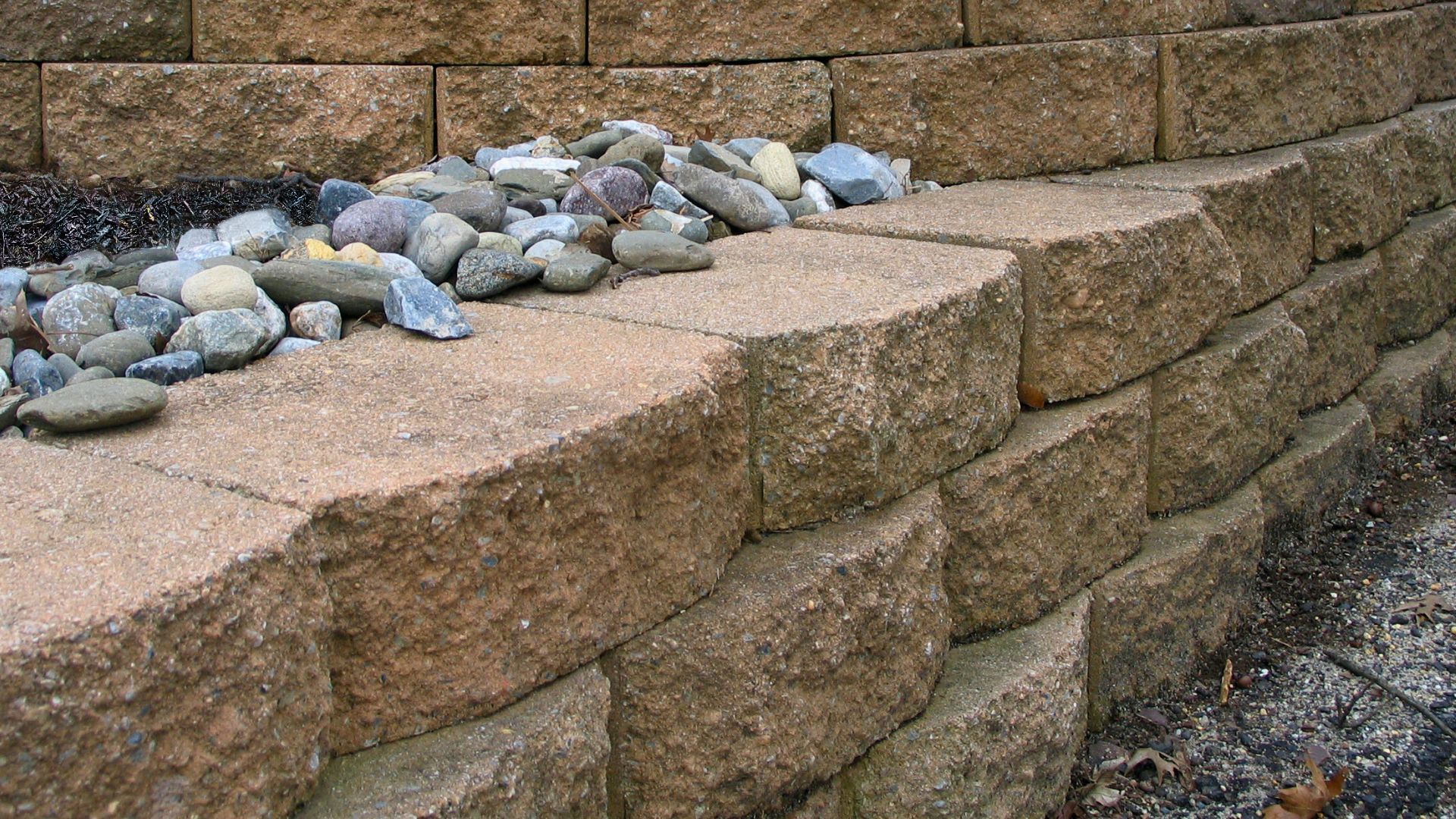 Thompson Brothers Landscaping | Retaining Wall Builder