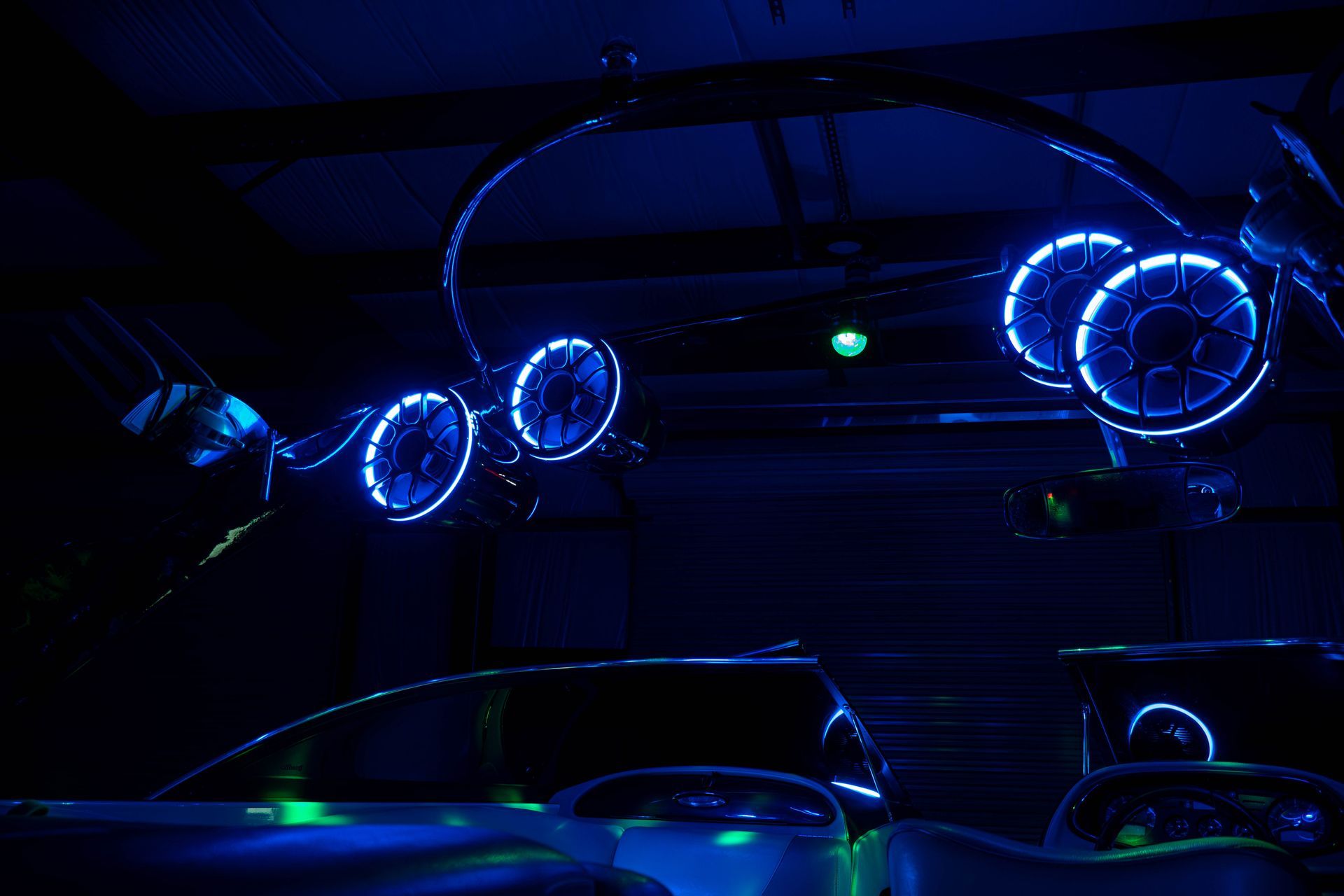 tower speakers in a wake boat