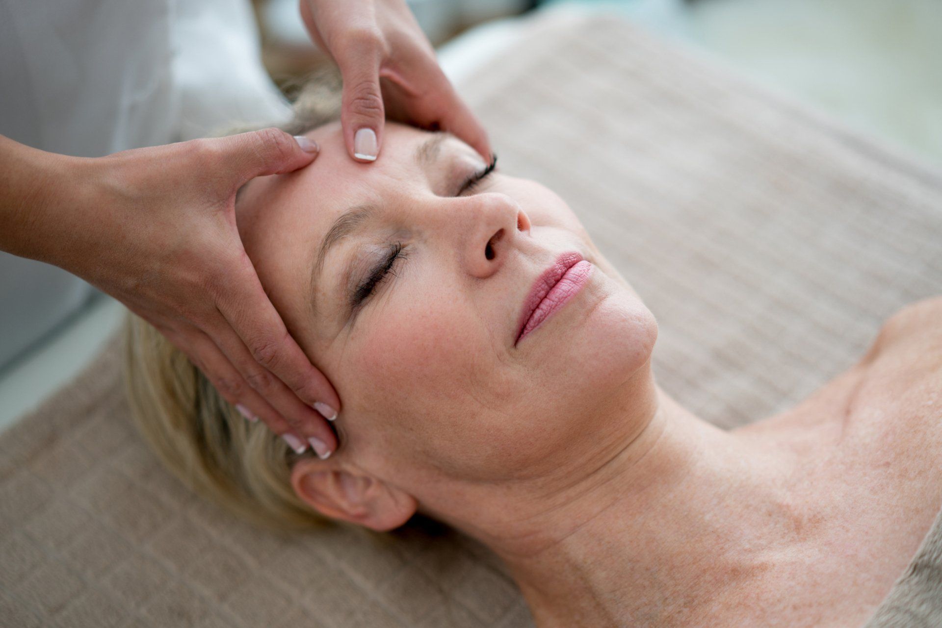 Anti‑Aging Facial