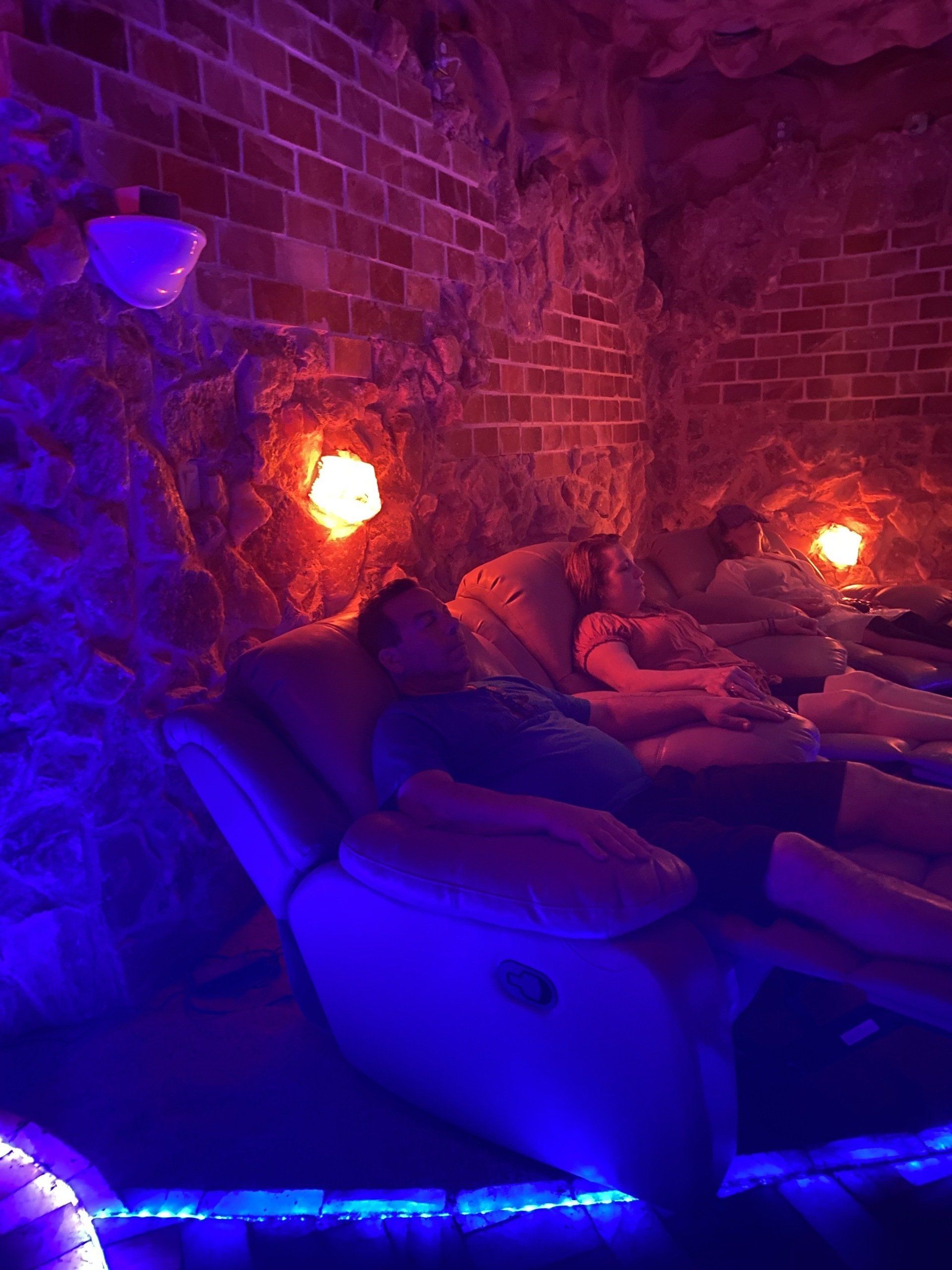 Salt Therapy Englishtown, NJ Himalayan Salt Cave Spa