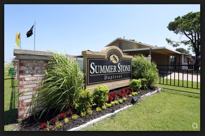 Summerstone Sign