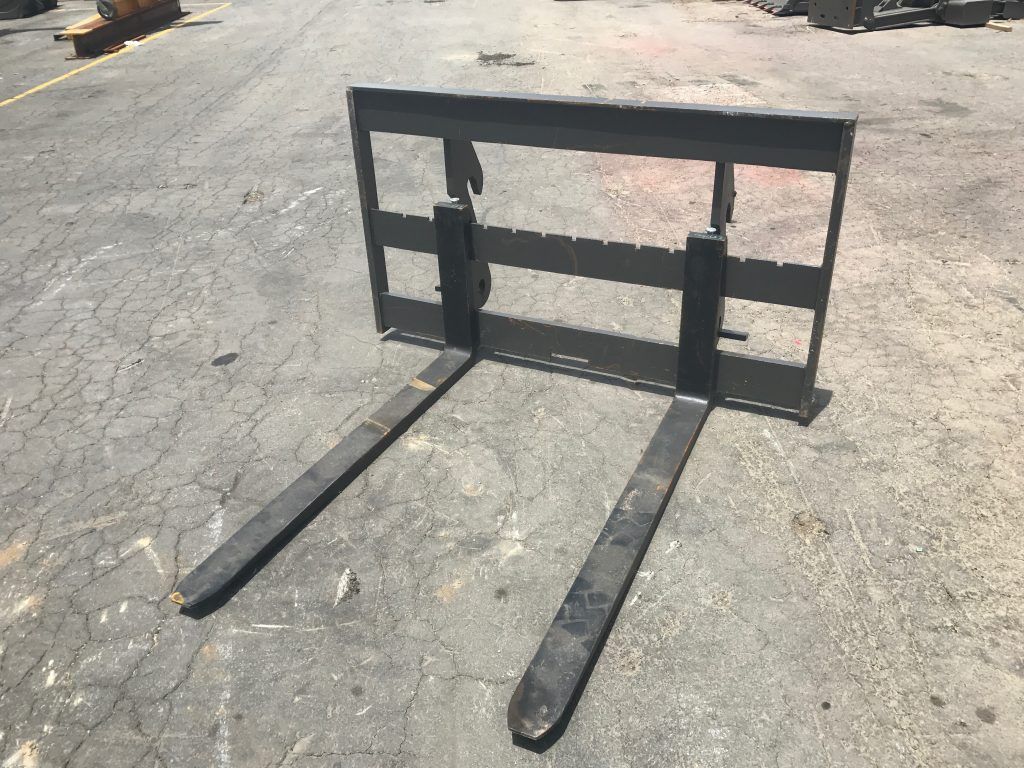 BME Pallet Forks Attachment for Loaders