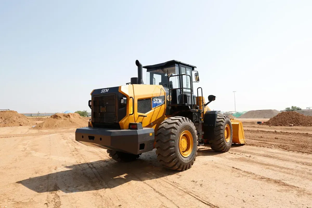 SEM 656F Wheel Loader