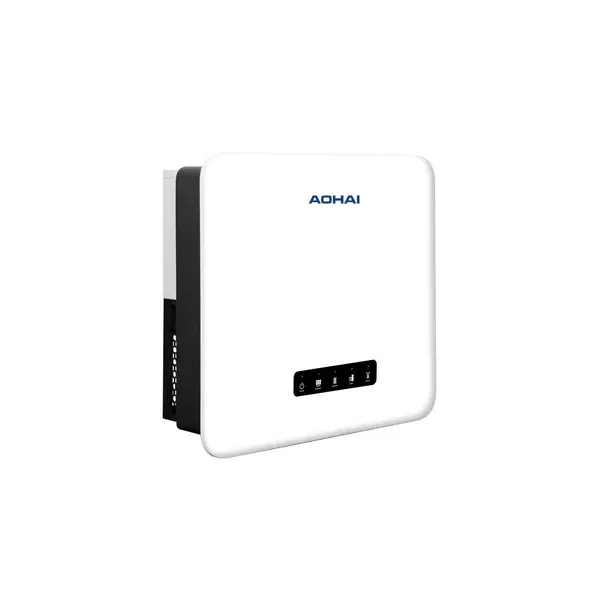 Witte en zwarte zonneomvormer met de merknaam 