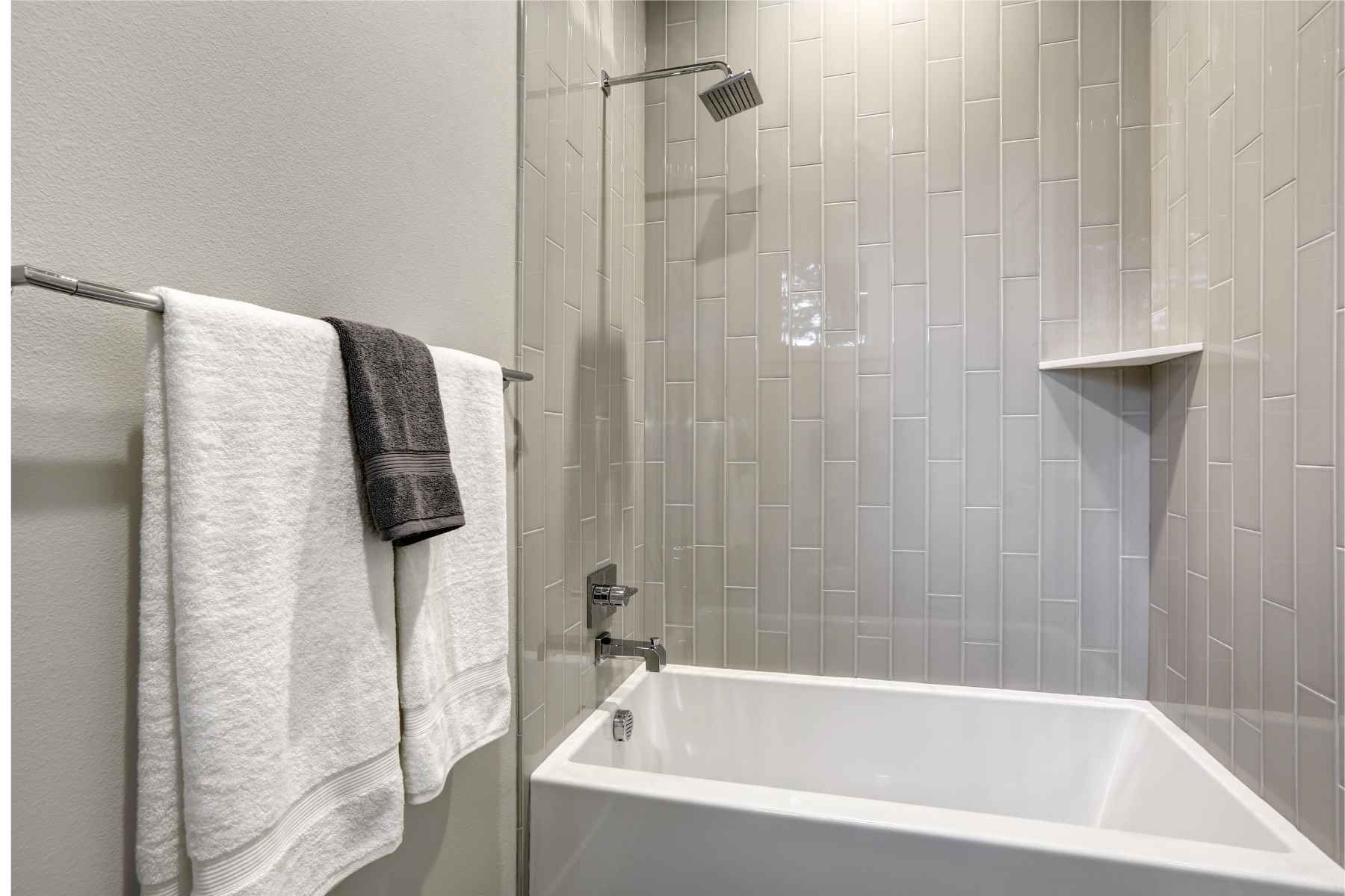shower and tub lighting