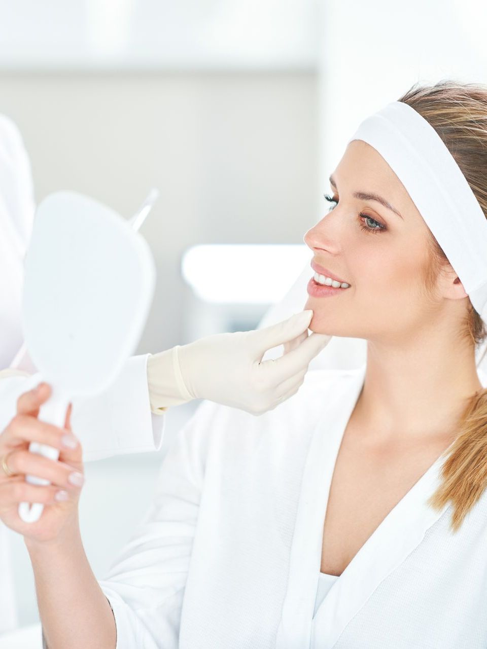 woman receiving botox in face