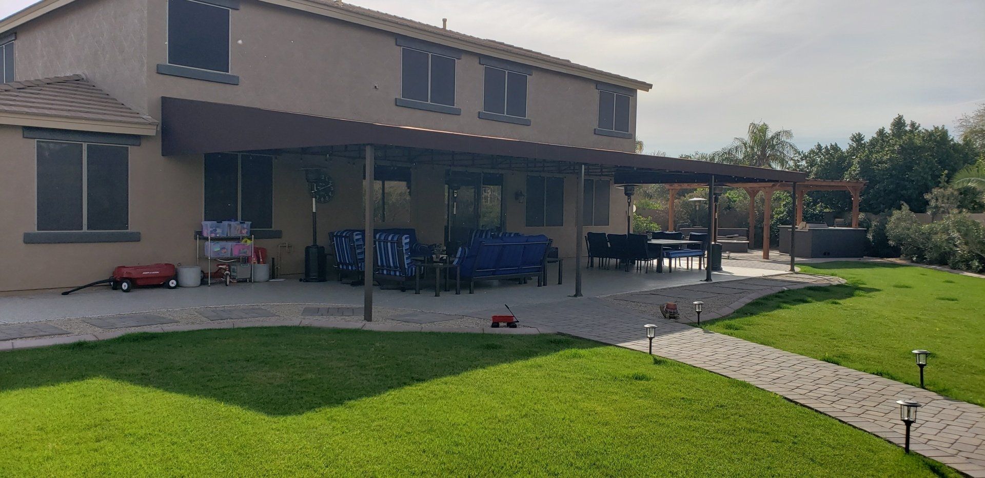patio cover awning in Phoenix, AZ backyard
