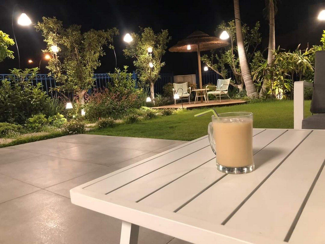 עיצוב גינה לבית פרטי - עיצוב פנים לדירות יוקרה