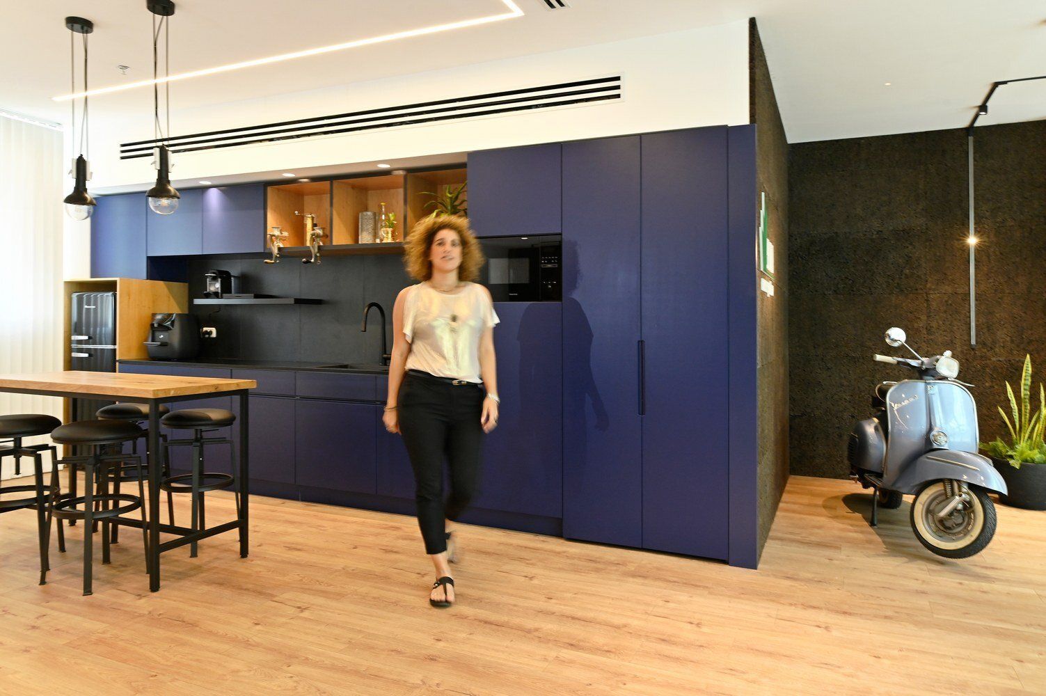 עיצוב חלל מסחרי בסגנון נוסטלגי