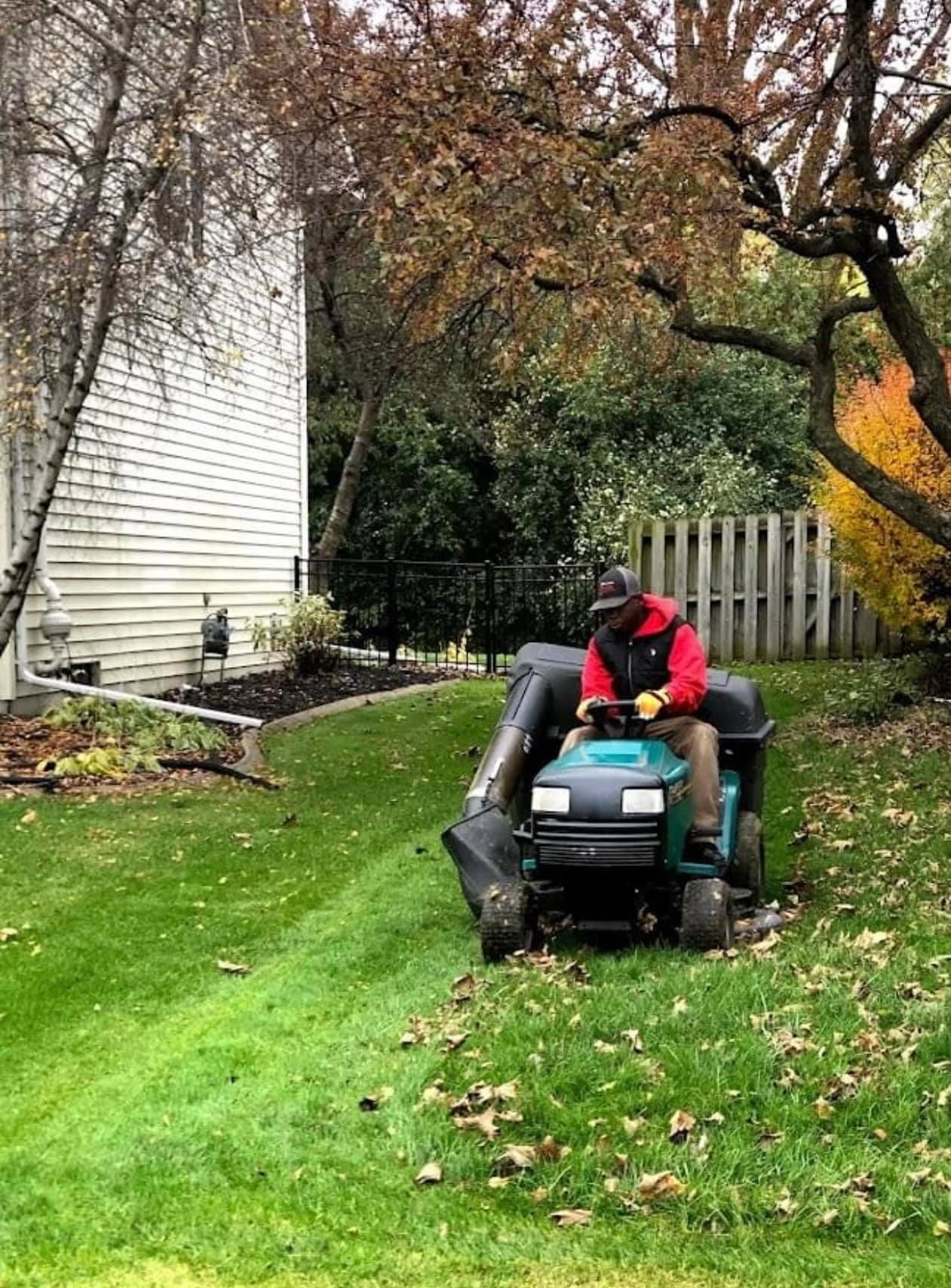 Lawn Mower – Appleton, WI - Errands & Property Maintenance 