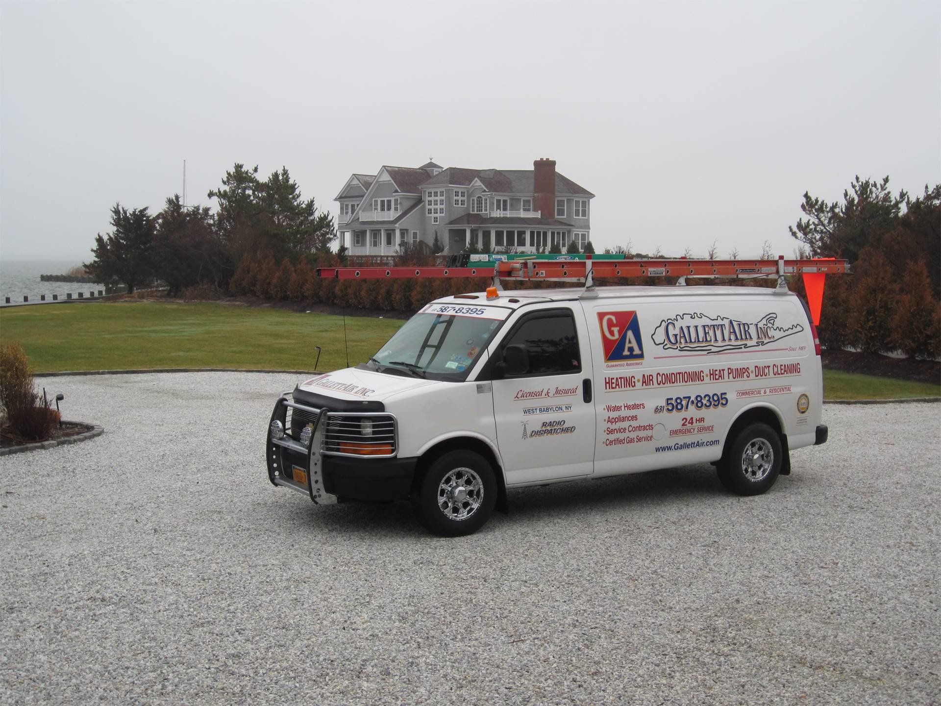 Gallett van in front of customer's house
