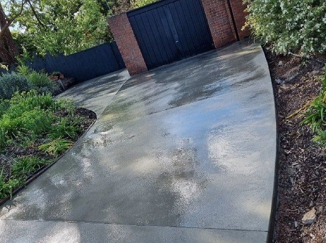 Freshly constructed concrete driveway for a residential home in Bendigo, VIC.