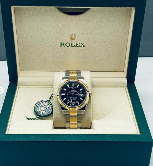 A stack of silver bars sitting on top of each other