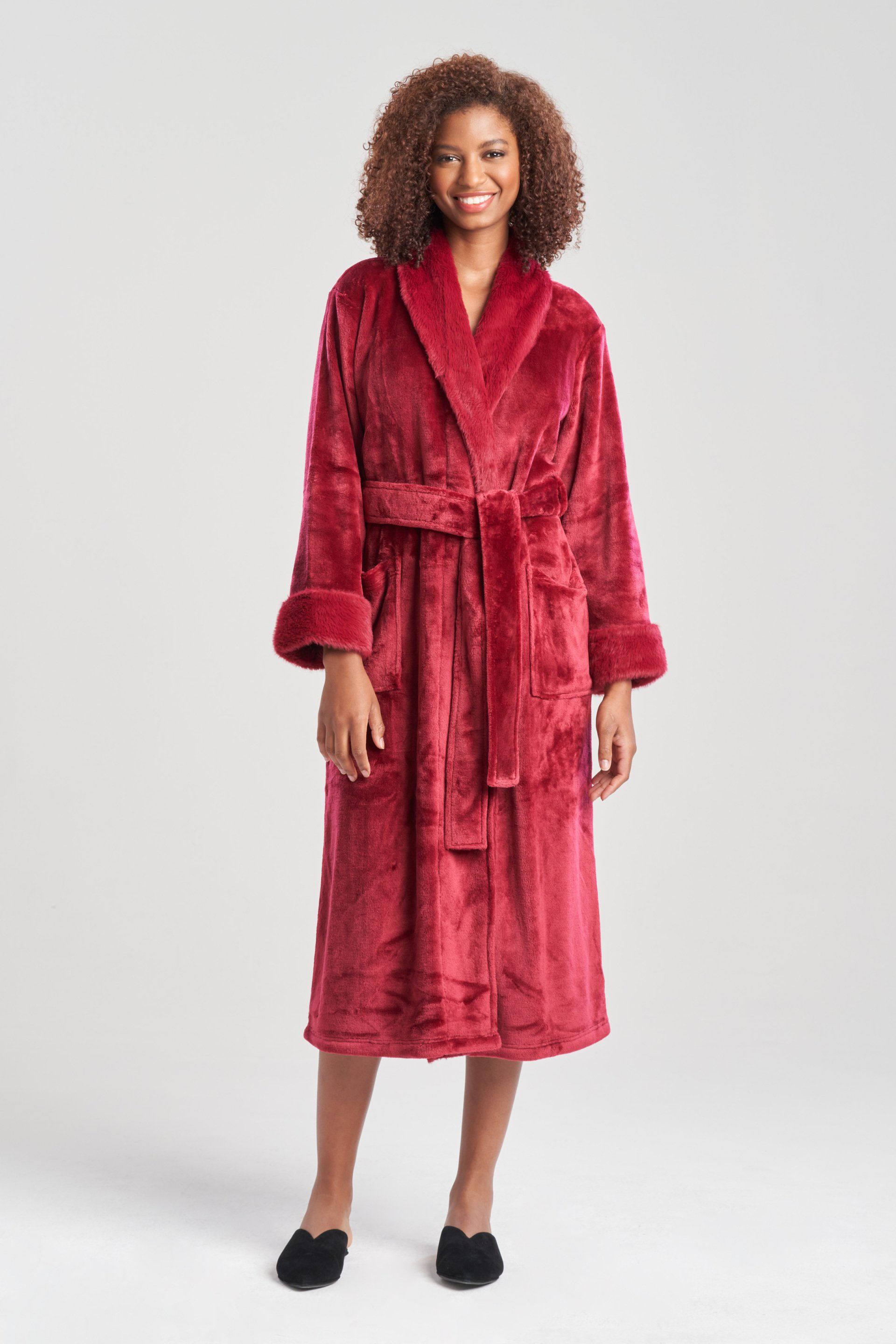 Pajamas & Lingerie | Flowood, MS | Sal-Liz Foundations & Lingerie