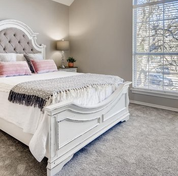 House in Cedar Park TX that had full interior painting done by Austin's best house painter Austin Painting and Cabinets including wall painting, ceiling painting, door painting, and trim painting