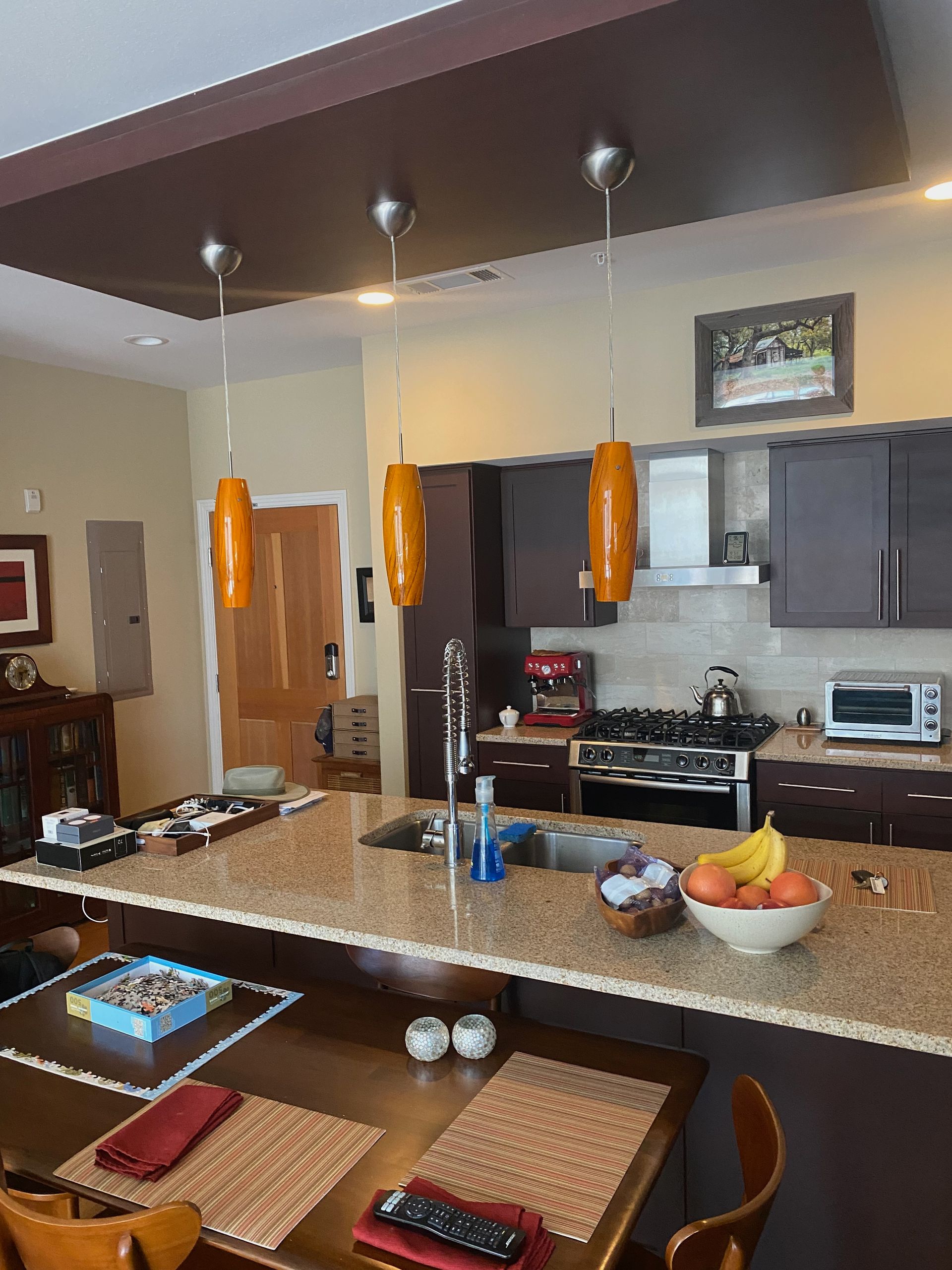 Kitchen before remodeling in Barton Hills Austin