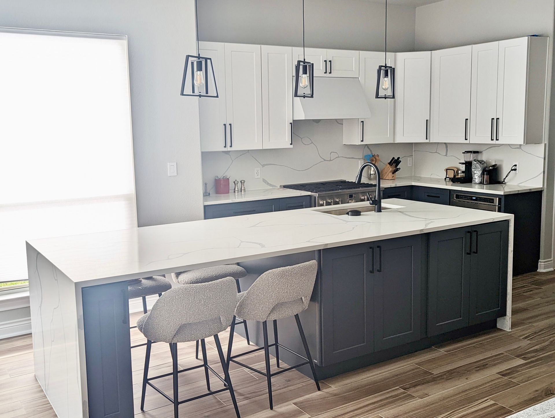 Circle C Ranch Austin kitchen remodel with new shaker cabinets and quartz countertops and backsplash