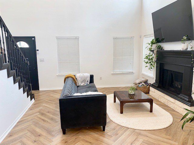 Home in Lake Travis area of Austin, TX that had full kitchen remodel including new cabinets, new countertops, new backsplash, and whole house interior painting and exterior painting completed by Austin Painting and Cabinets