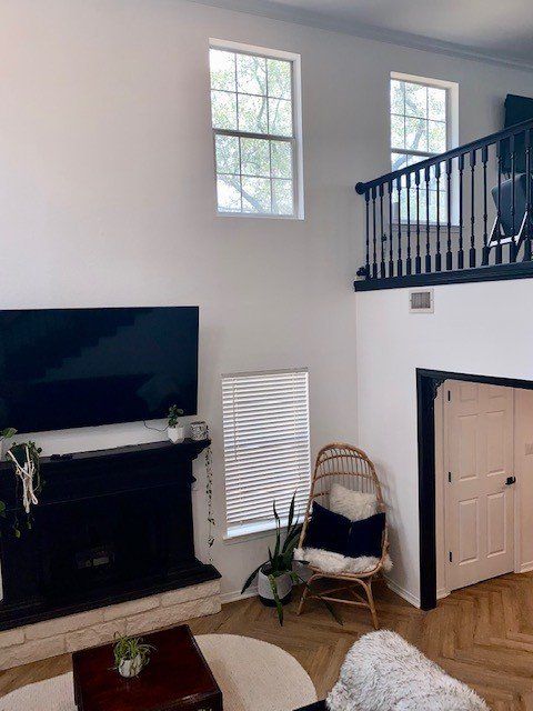 Home in Lake Travis area of Austin, TX that had full kitchen remodel including new cabinets, new countertops, new backsplash, and whole house interior painting and exterior painting completed by Austin Painting and Cabinets