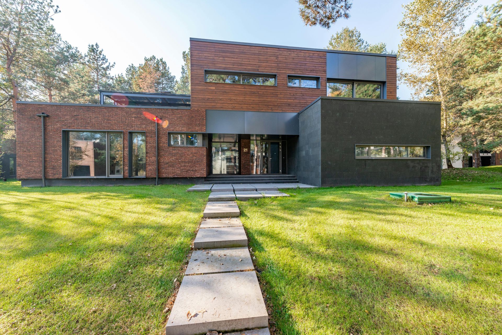 Modern Austin TX home in West Lake Hills that just had exterior painting done by Austin Painting and Cabinets