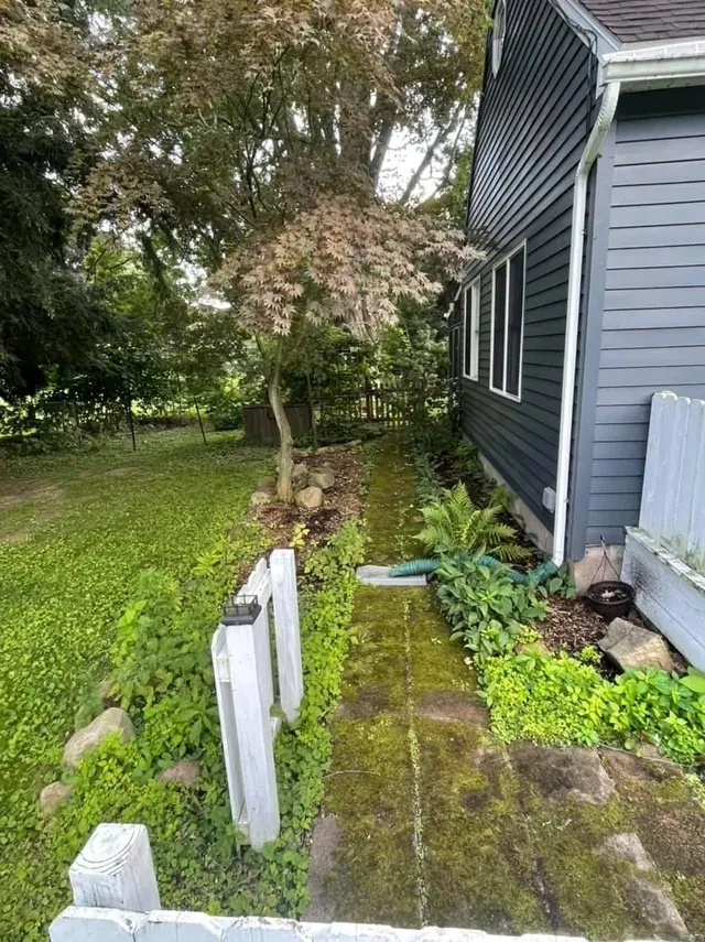 power washing concrete driveway