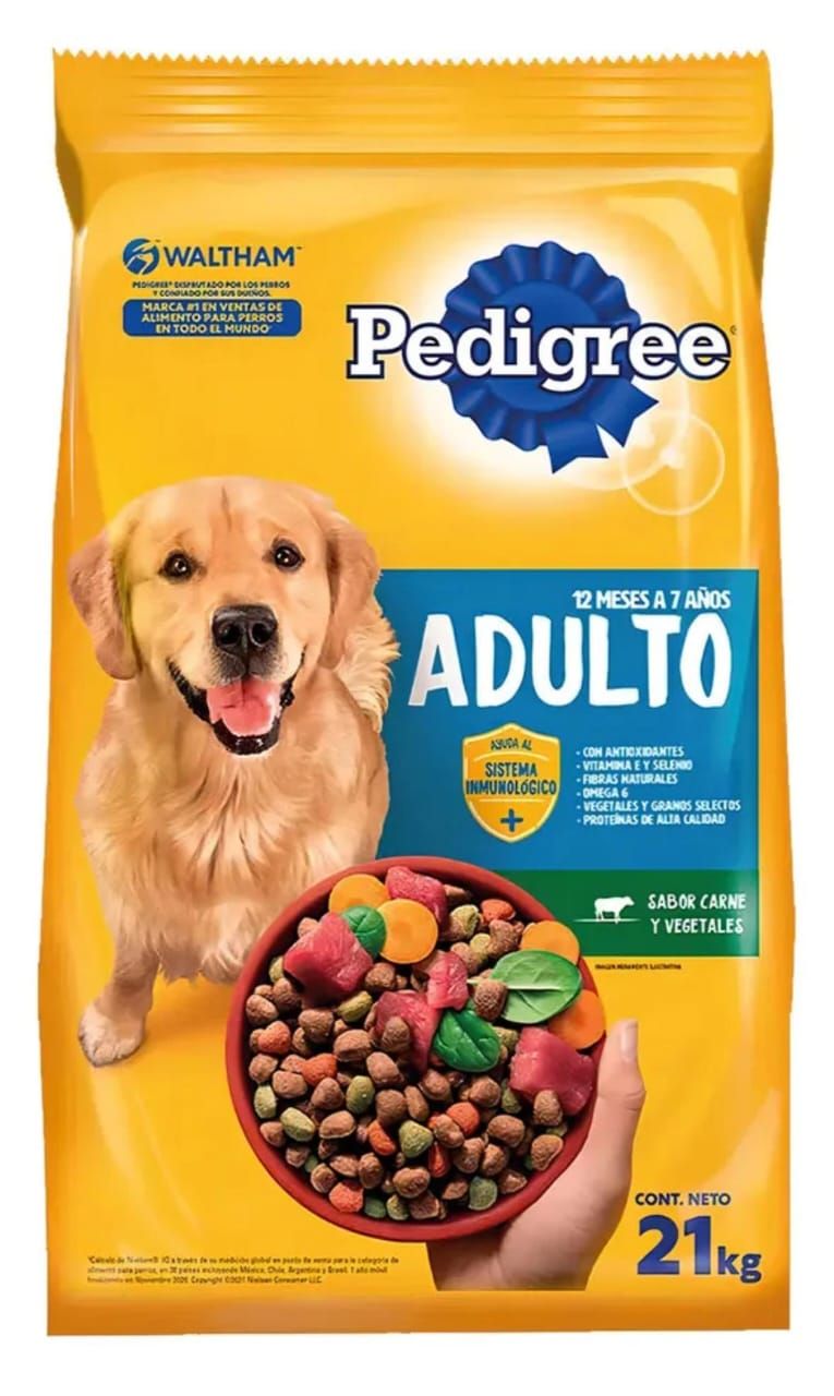Bolsa amarilla de comida para perros Pedigree con un Golden Retriever y un tazón de comida.