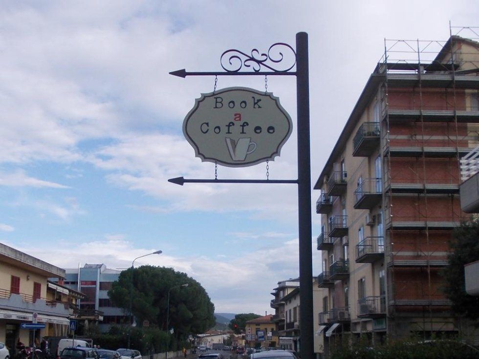 Insegna Book a Coffee