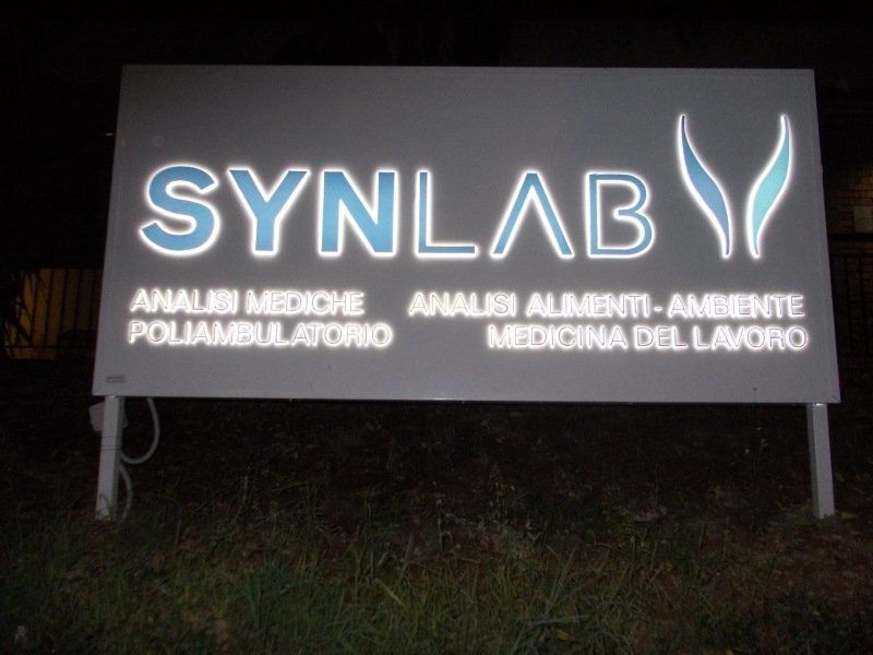 Insegna Synlab