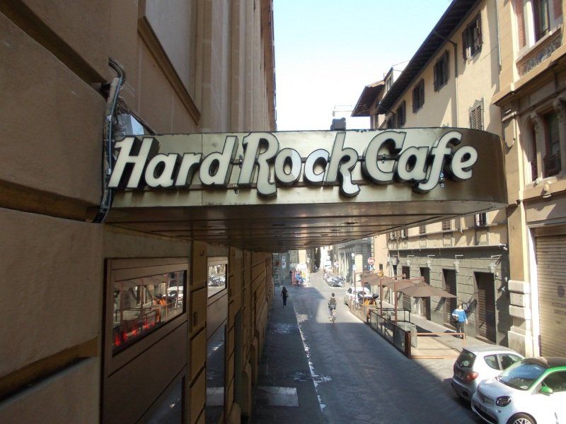Insegna Hard Rock Cafè