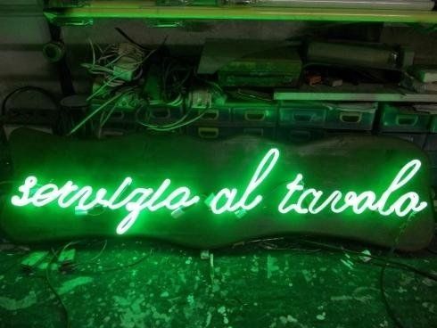 Insegna servizio al tavolo