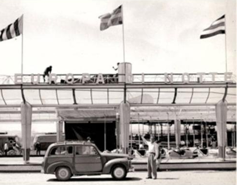 Foto d'epoca con auto