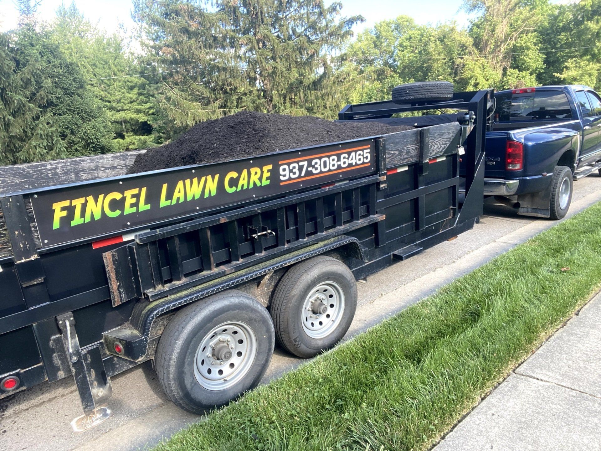 Shrub On Mulch — New Carlisle, OH — Fincel Lawn Care