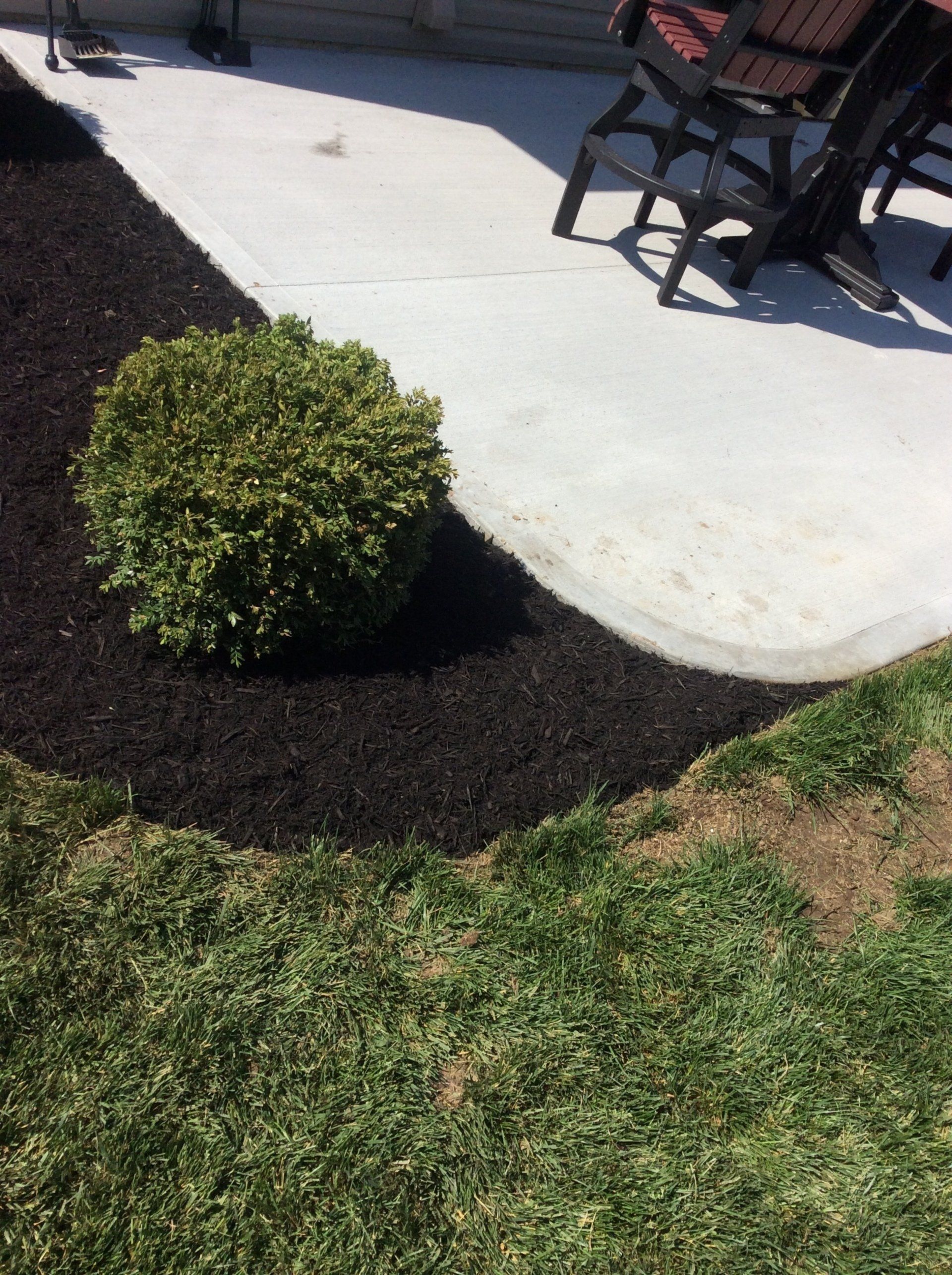 Shrub On Mulch — New Carlisle, OH — Fincel Lawn Care