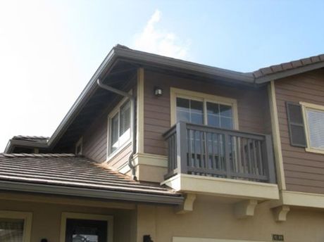 Beautiful home with professional installed gutters in Wahiawa, HI