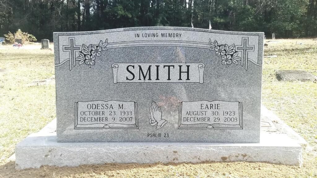 a gravestone with the name smith on it