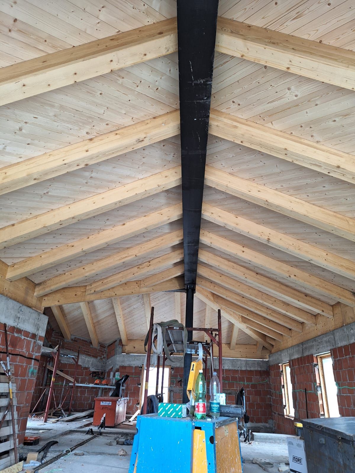 Interno tetto in legno