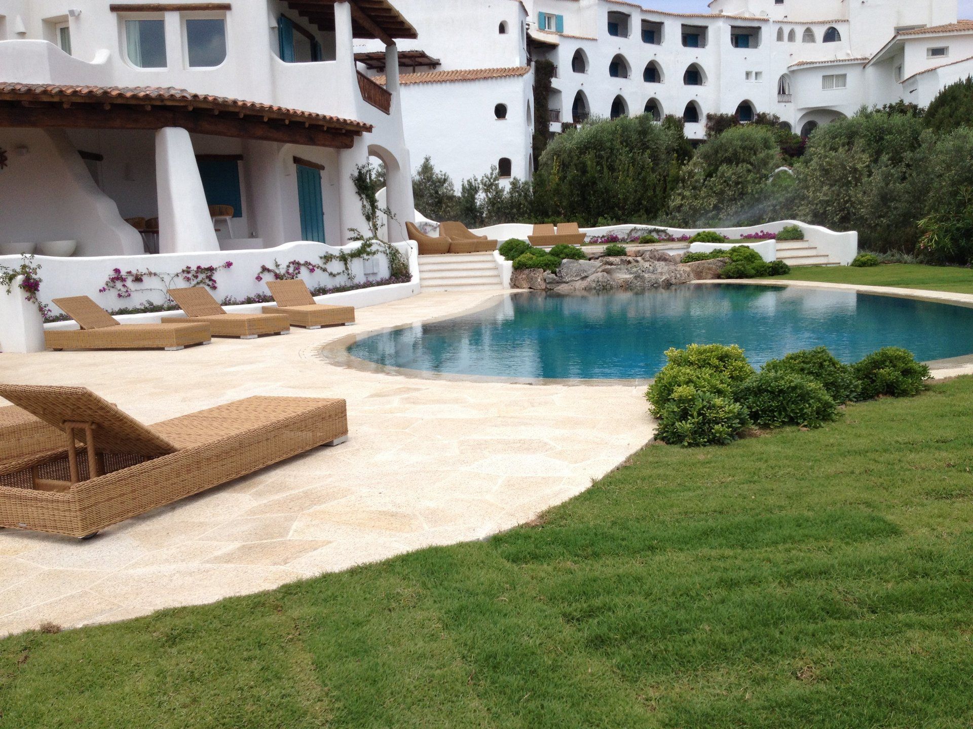 constructions of luxury villas