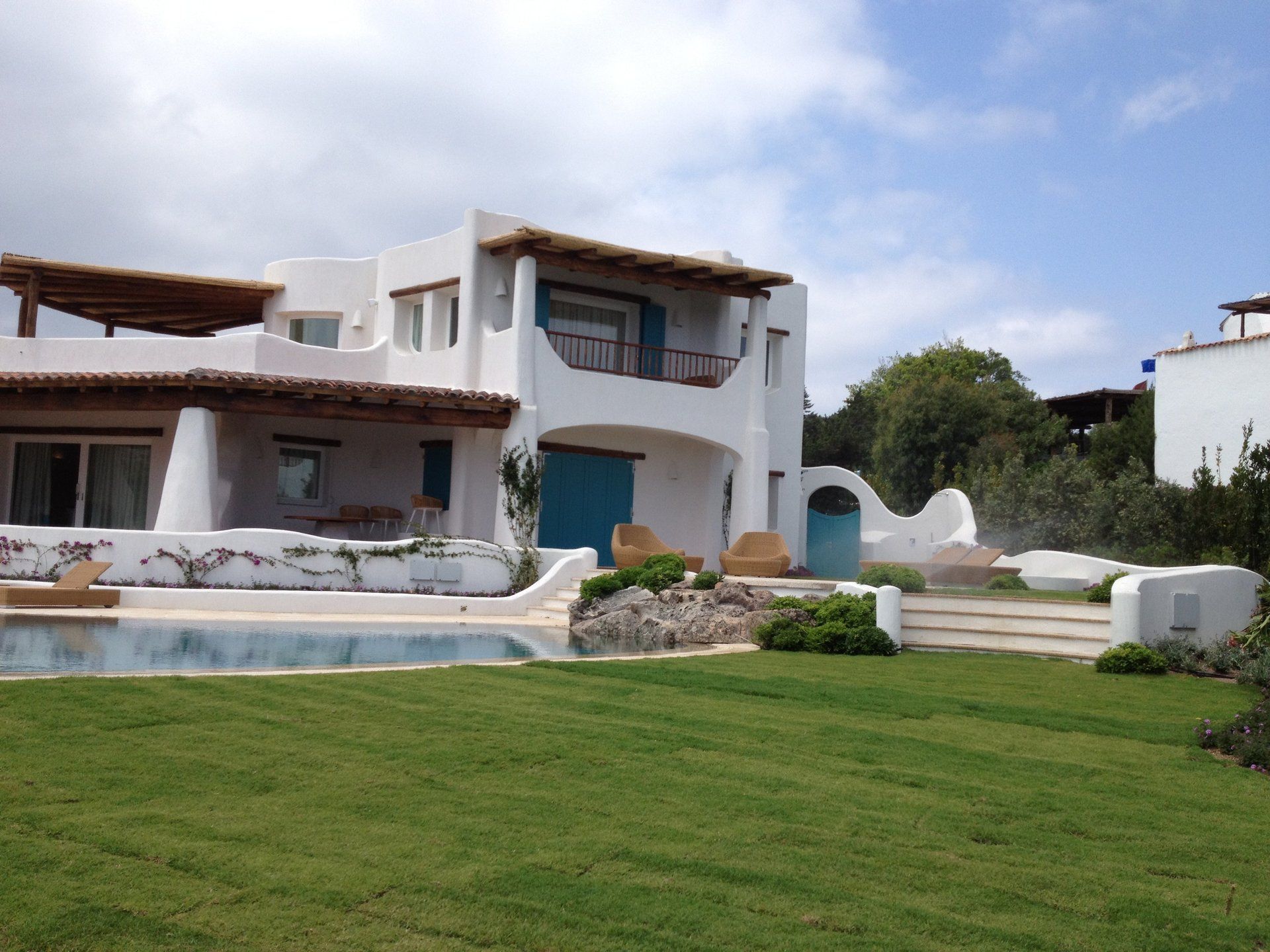 constructions of modern villas