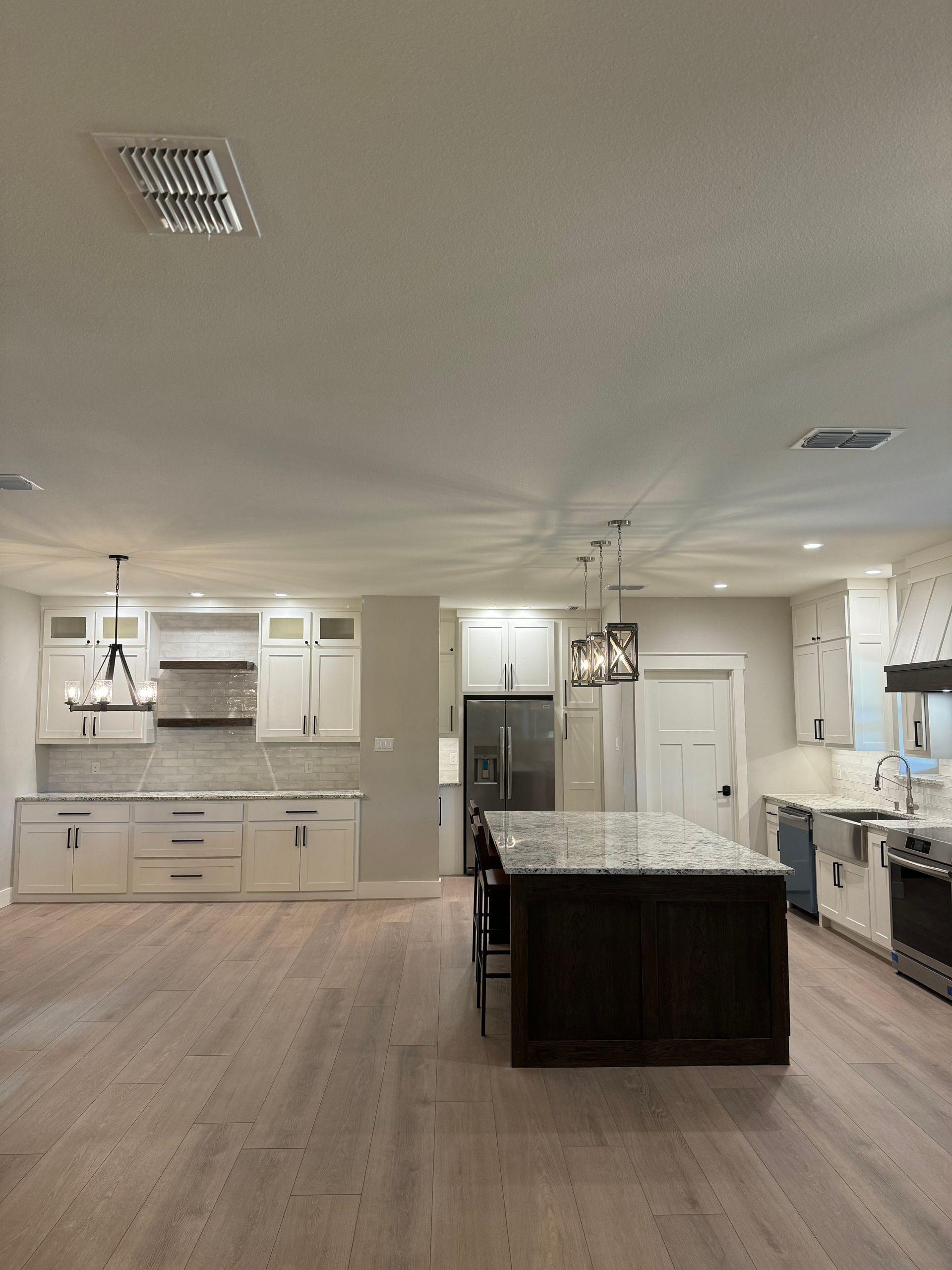 Lindsey custom homes open concept kitchen