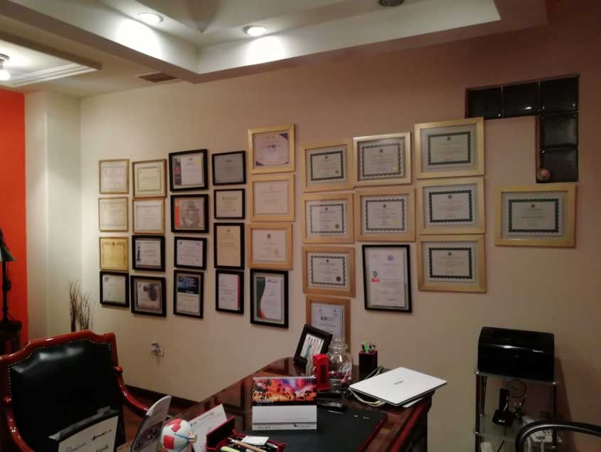 DR. JORGE GUERRERO MENDOZA-reconocimientos