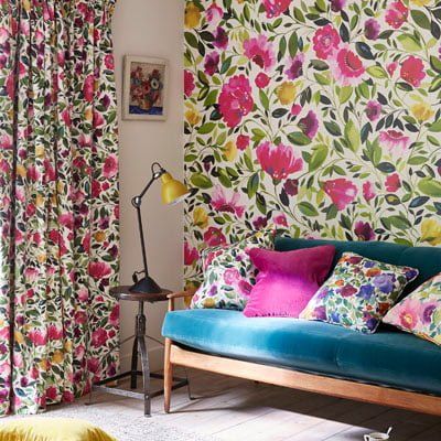 Colorful Patterns and Style of Fabric Wallpaper