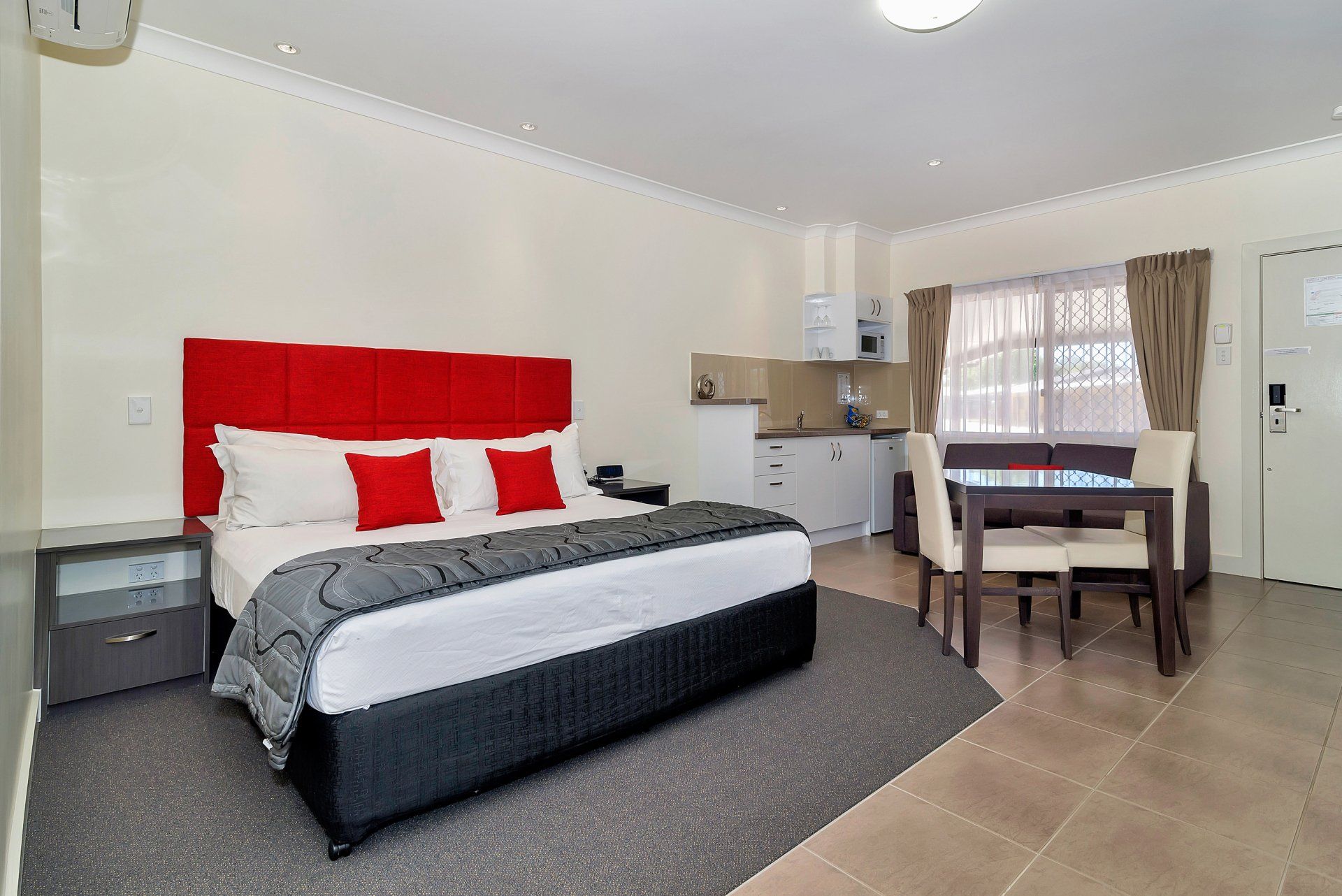 Savour The Local Flavour at The Queensland Hotel in Miles QLD